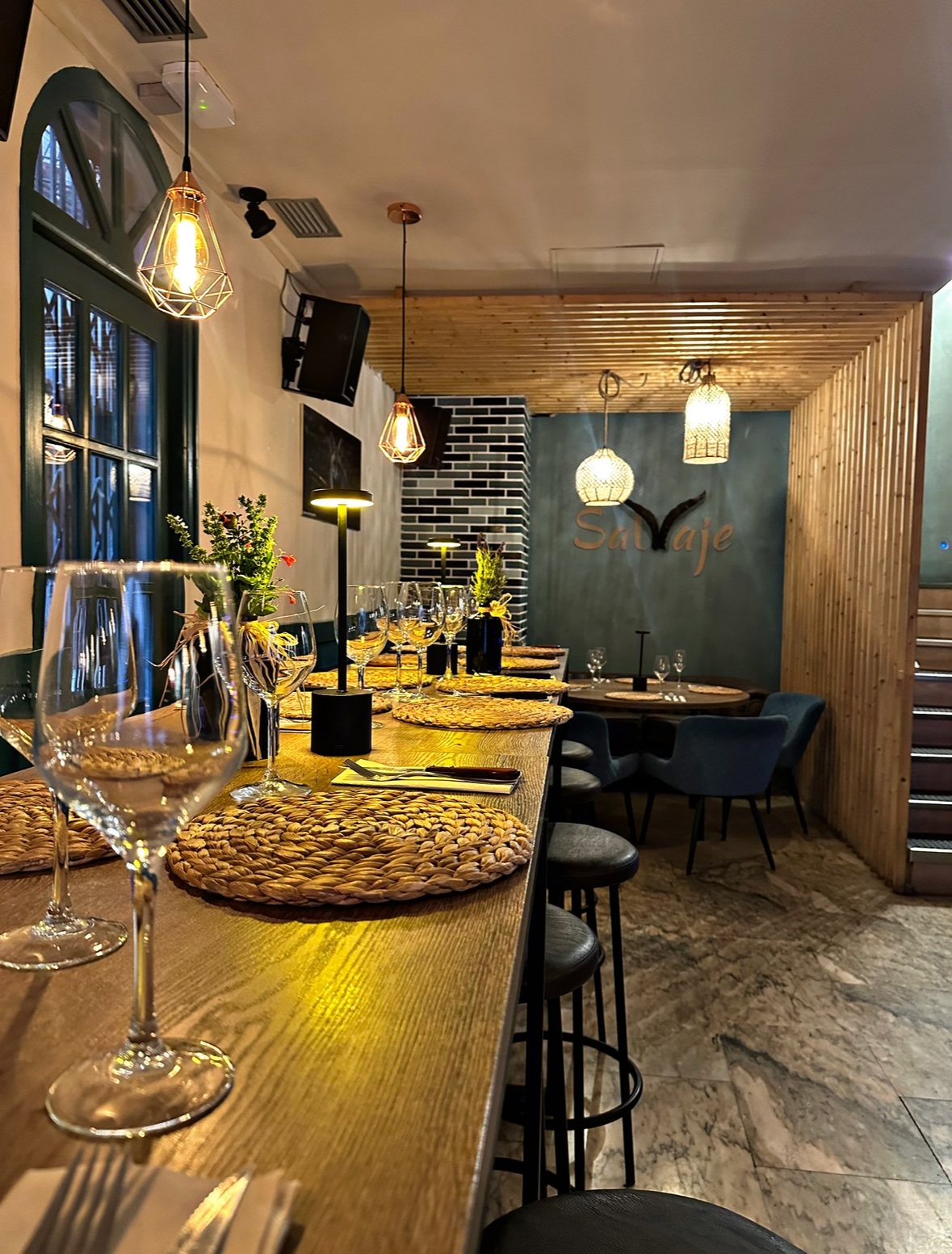 Interior del restaurant Salvaje a Gandesa